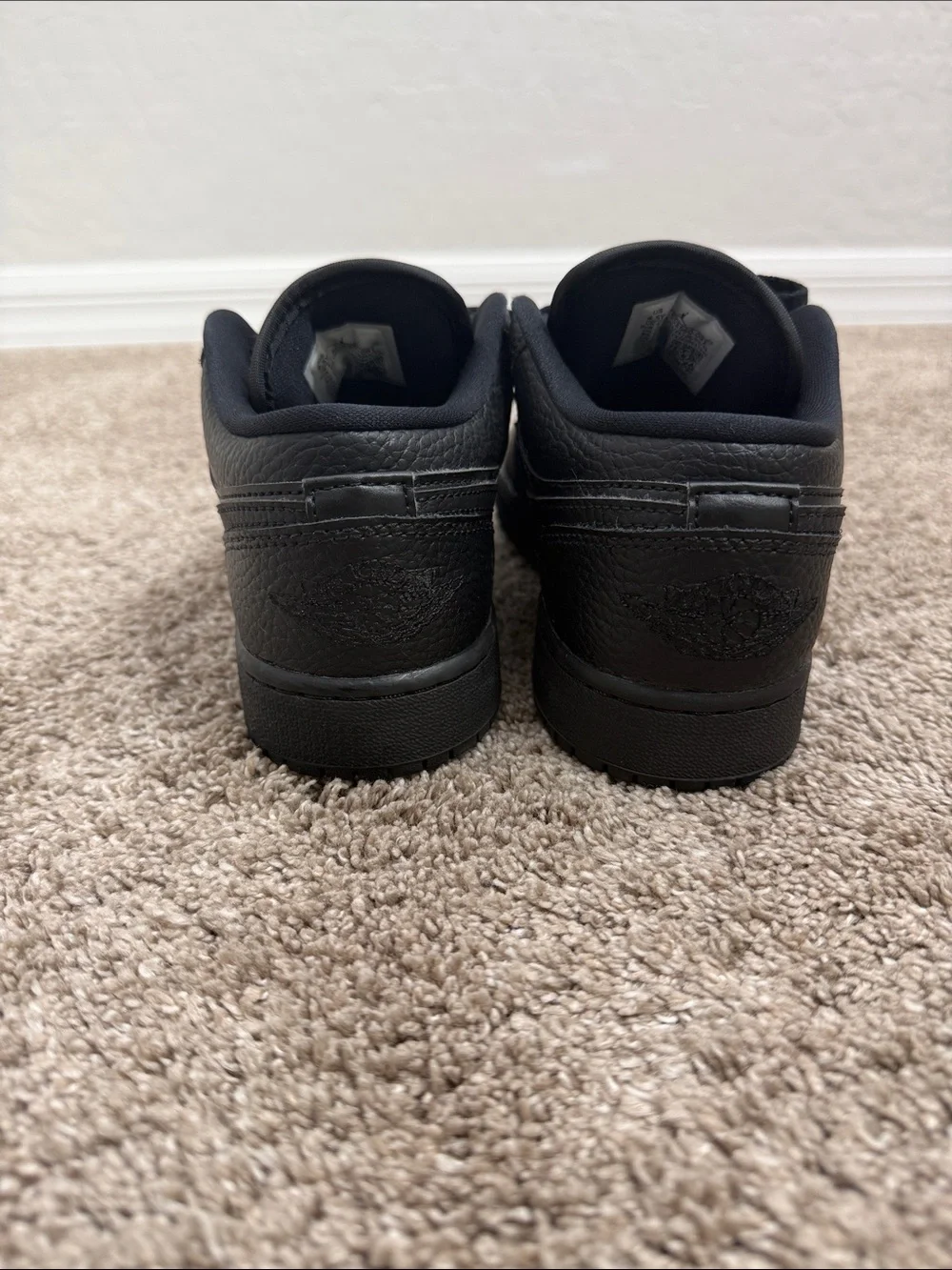 Big Kids 4.5 Air Jordan 1 Low - Like New!